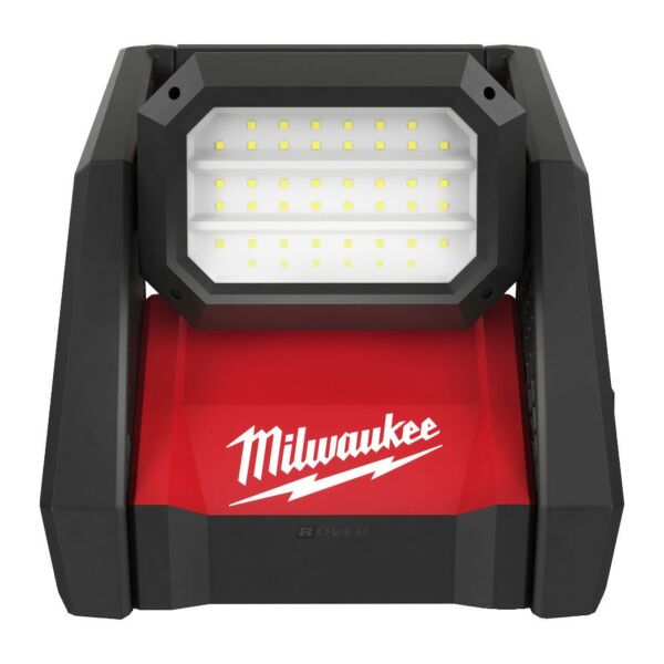 Buy Milwaukee M18HOAL-0 M18 18V High Output Area Light (Body Only) by Milwaukee for only £158.45